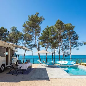 resort-aminess-avalona-camping-pitches.hotelinzadar.com/