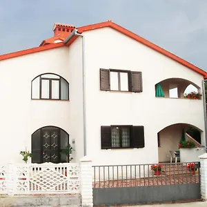 apartments-porec-istria-by-nina.in-istria.net/